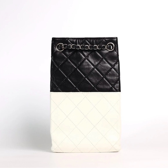Chanel Black/White Bag - Picture 2 of 7